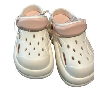 Cyiece Cream and Pink Clogs